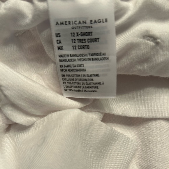 American Eagle White Stretch Distressed Mom Jeans Size 12 X-Short - Picture 7 of 8